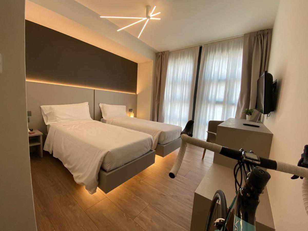טרנטו Fly Bike Hotel מראה חיצוני תמונה